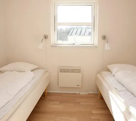Сasa de vacaciones Three-bedroom Holiday In 34 *
