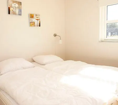 Three-bedroom Holiday In 34