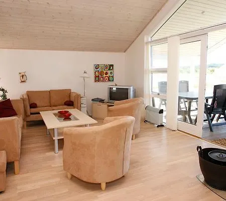 Сasa de vacaciones Three-bedroom Holiday In 34